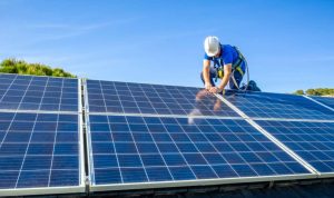 Installation et mise en production des panneaux solaires photovoltaïques à Gourdon